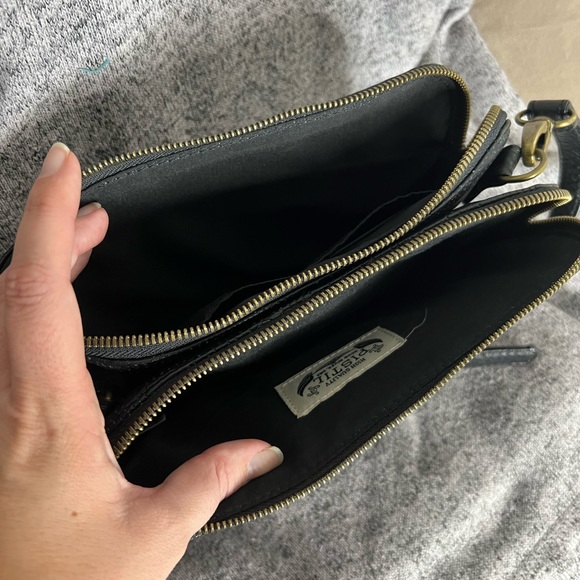 Vintage Pistil Brand Black Leather Purse - Picture 3 of 4